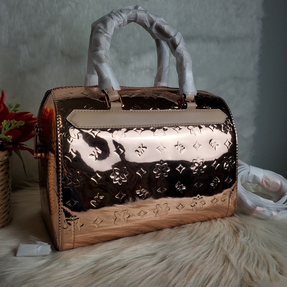 💥SALE💥Michael Kors Kara Large Duffle Satchel - Picture 4 of 7